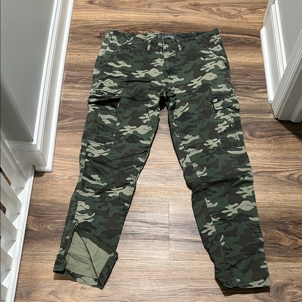 Men's Green Camouflage Cargo Pants